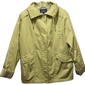 Women’s Light Green Hooded Sporty Jacket